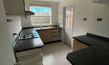 Se arrienda Casa valle Volcanes 3 D 2 B sector Supermercado  Santa Isabel