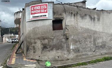 Venta de casa con galpón y terreno en Otavalo, 568 m2