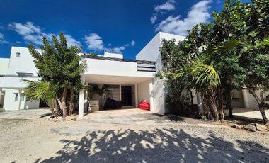 CASA EN LA PLAYA EN VENTA F-2120, 3 REC. WAYAK SAN BENITO $15,000,000 M.N