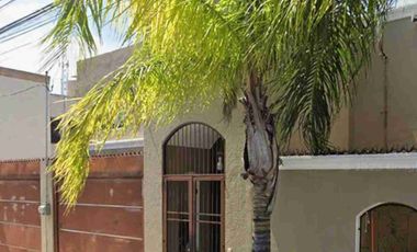 Hermosa Casa en Venta en Jardines de Casa Blanca | San Nicolás de los Garza