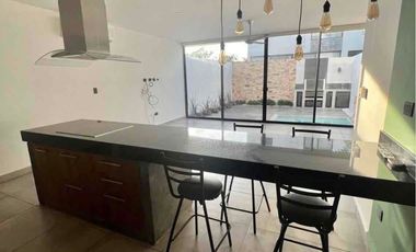 Casa de 2 recámaras, venta o renta Cholul