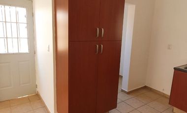 Casa en renta en Villa California, ubicada en esquina