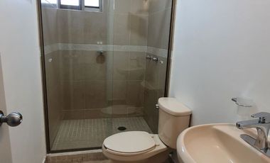 Casa en renta en Villa California, ubicada en esquina