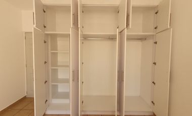 Casa en renta en Villa California, ubicada en esquina