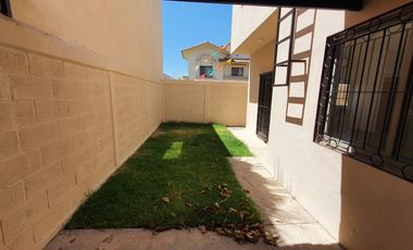 Casa en renta en Villa California, ubicada en esquina