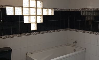 MP CASA EN RENTA SOBRE ALFERDO DEL MAZO TOLUCA ,preferentemente para oficinas