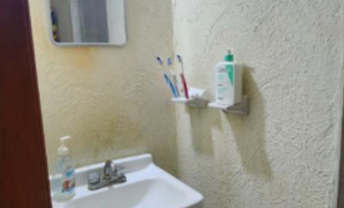 CASA EN FRACCIONAMIENTO EN VENTA EN AV JAIME TORRES BODET 3224, GUADALAJARA, JAL. GRAN OPORTUNIDAD DE INVERSIÓN (RECUPERACION BANCARIA)