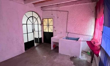 Gran oportunidad de inversión para remodelar casa en Centro de San Miguel de Allende, calle atascadero y Aparicio.