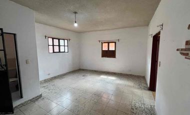 Gran oportunidad de inversión para remodelar casa en Centro de San Miguel de Allende, calle atascadero y Aparicio.