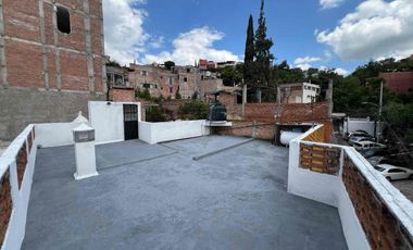 Gran oportunidad de inversión para remodelar casa en Centro de San Miguel de Allende, calle atascadero y Aparicio.