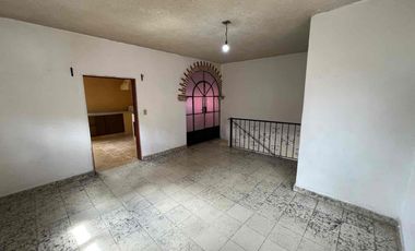 Gran oportunidad de inversión para remodelar casa en Centro de San Miguel de Allende, calle atascadero y Aparicio.