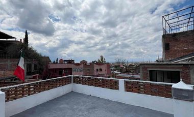 Gran oportunidad de inversión para remodelar casa en Centro de San Miguel de Allende, calle atascadero y Aparicio.