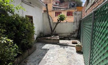 Gran oportunidad de inversión para remodelar casa en Centro de San Miguel de Allende, calle atascadero y Aparicio.