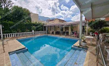 EXCLUSIVA CASA COMERCIAL!!