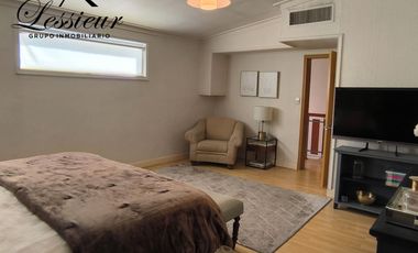 CASA EN ESQUINA CON ALBERCA 🏡✨ FRACC. PRIVADO | AMUEBLADA | FRENTE A PARQUE
