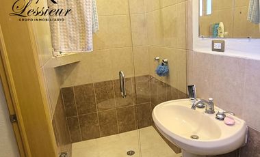 CASA EN ESQUINA CON ALBERCA 🏡✨ FRACC. PRIVADO | AMUEBLADA | FRENTE A PARQUE