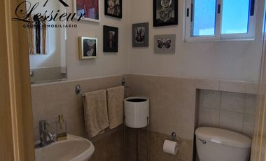 CASA EN ESQUINA CON ALBERCA 🏡✨ FRACC. PRIVADO | AMUEBLADA | FRENTE A PARQUE