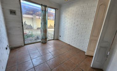 Se vende acogedora casa en Loteo Jardines de Machali, Machali