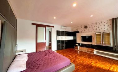 FOR SALE 6 BEDROOM FULLY FURNISHED VILLA