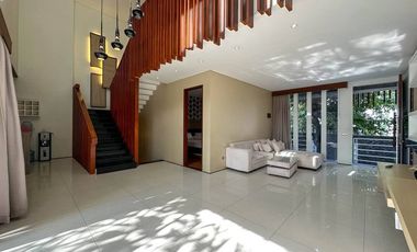 FOR SALE 6 BEDROOM FULLY FURNISHED VILLA