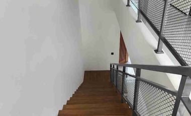 Rumah Siap Huni Estetik 2 Lantai Di Buah batu Sekelimus