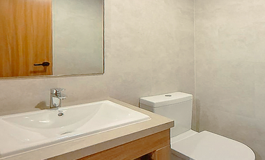 FOR SALE/LEASE: Shang Residences at Wack Wack, Mandaluyong – 2-Bedroom Condo with Parking