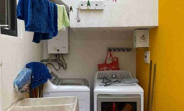 vendo h casa como nueva en Colonia Atlanta a un lado de urbi balboa.