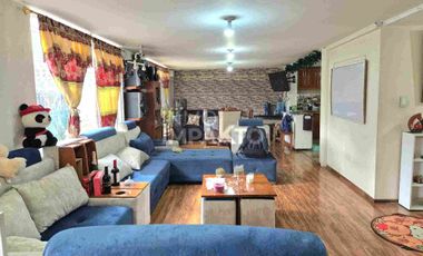 Casa Rentera Esquinera en Venta La Magdalena Sur de Quito