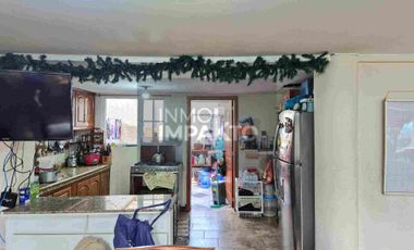 Casa Rentera Esquinera en Venta La Magdalena Sur de Quito