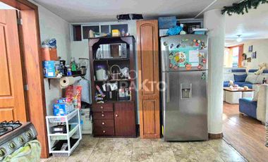 Casa Rentera Esquinera en Venta La Magdalena Sur de Quito