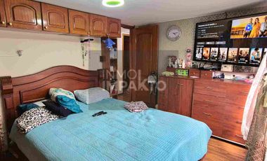 Casa Rentera Esquinera en Venta La Magdalena Sur de Quito