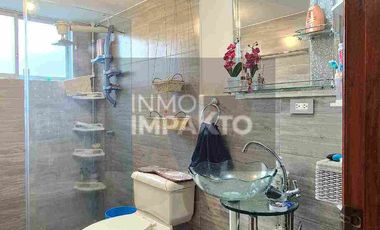 Casa Rentera Esquinera en Venta La Magdalena Sur de Quito