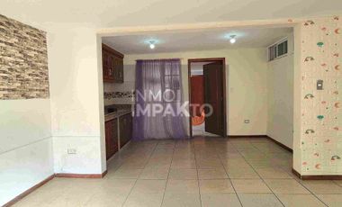 Casa Rentera Esquinera en Venta La Magdalena Sur de Quito