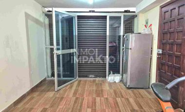 Casa Rentera Esquinera en Venta La Magdalena Sur de Quito