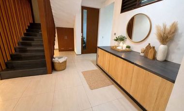 FOR SALE 6 BEDROOM FULLY FURNISHED VILLA – DENPASAR