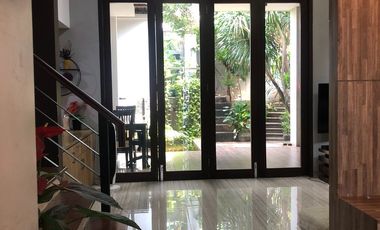 Modern house for rent in a strategic location in Matraman, near Rawamangun, Jatinegara & Rawasari