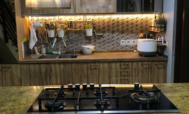 Modern house for rent in a strategic location in Matraman, near Rawamangun, Jatinegara & Rawasari