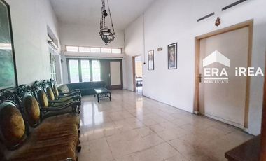 DIJUAL RUMAH DEKAT THE PARK MALL, PAKUWON MALL PUSAT BISNIS SOLO BARU