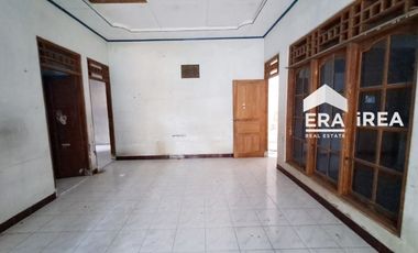 DIJUAL RUMAH DI NGORESAN JEBRES SURAKARTA