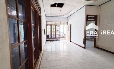 DIJUAL RUMAH DI NGORESAN JEBRES SURAKARTA