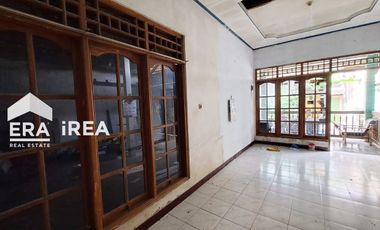 DIJUAL RUMAH DI NGORESAN JEBRES SURAKARTA