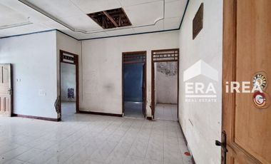 DIJUAL RUMAH DI NGORESAN JEBRES SURAKARTA