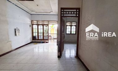 DIJUAL RUMAH DI NGORESAN JEBRES SURAKARTA