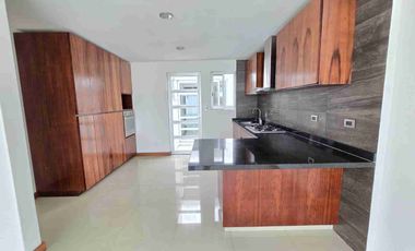 CASA EN RENTA EN LOMAS DE ANGELOPOLIS COM JARDIN GRANDE DE 100 M², CON 4 RECAMARAS CON BAÑO, PARQUE COAHUILA