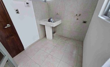 CASA EN RENTA EN LOMAS DE ANGELOPOLIS COM JARDIN GRANDE DE 100 M², CON 4 RECAMARAS CON BAÑO, PARQUE COAHUILA