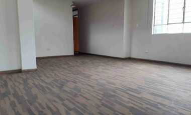 SE VENDE DEPARTAMENTO DE 3 DORMITORIOS EN 2do PISO