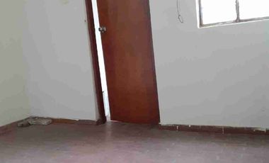 SE VENDE DEPARTAMENTO DE 3 DORMITORIOS EN 2do PISO