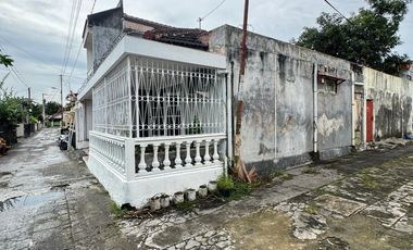 RUMAH DUA LANTAI TENGAH KOTA JOGJA COCOK UNTUK KELUARGA BESAR