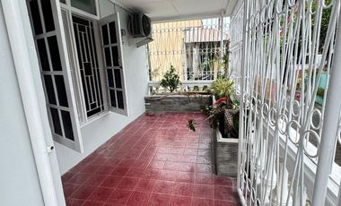 RUMAH DUA LANTAI TENGAH KOTA JOGJA COCOK UNTUK KELUARGA BESAR