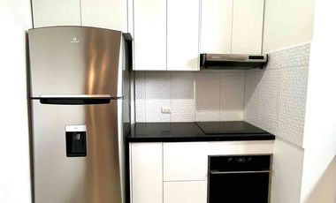 URDESA-VENDO MODERNO DEPARTAMENTO EN CALLE CERRADA-2 DORMITORIOS-FULL EQUIPADA